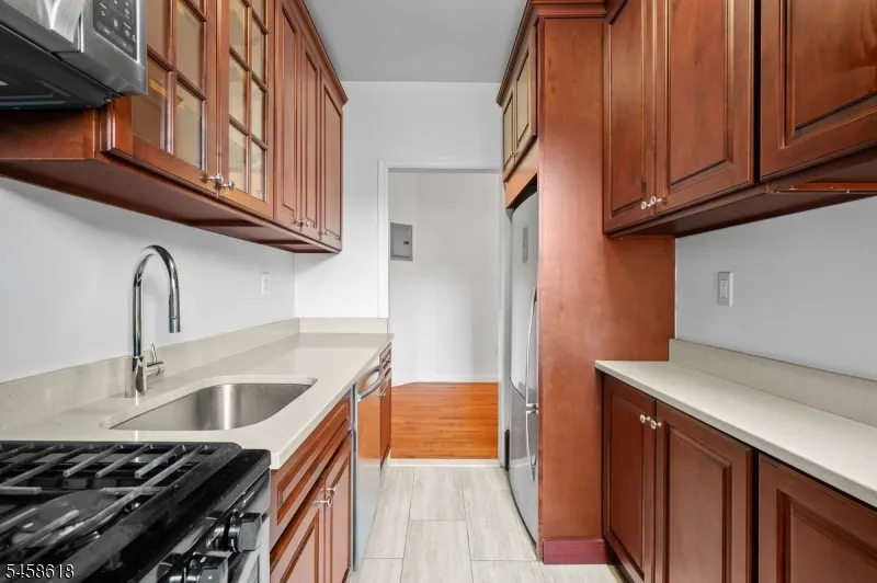 756 Brady #609 Unit 609 New York, NJ 10462