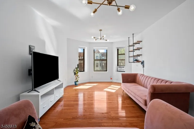 756 Brady #609 Unit 609 New York, NJ 10462