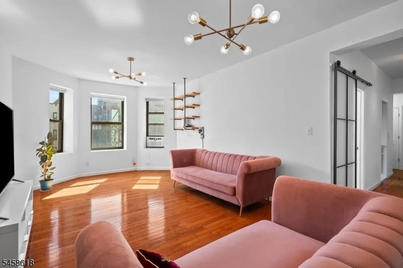 756 Brady #609 Unit 609 New York, NJ 10462