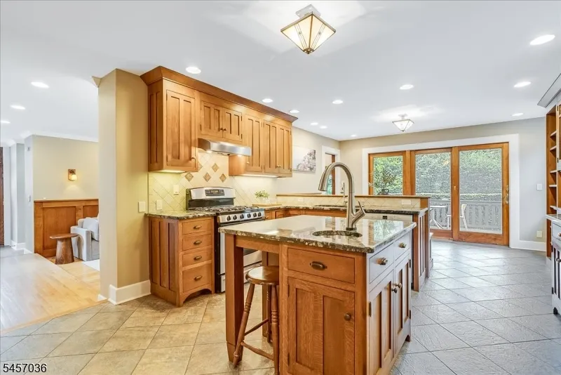 44 Dodd St Montclair, NJ 07042