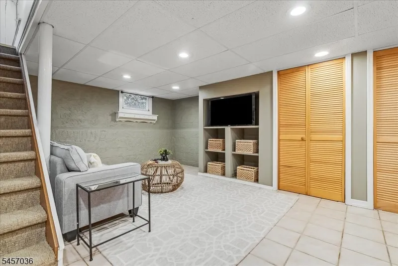 44 Dodd St Montclair, NJ 07042