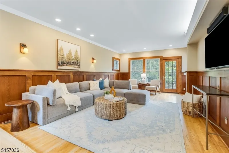44 Dodd St Montclair, NJ 07042