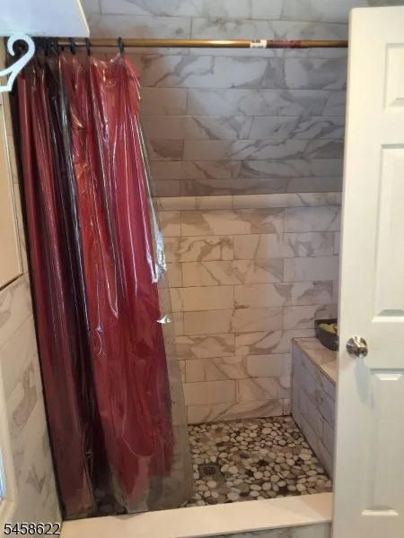86 Mead St Newark City, NJ 07106