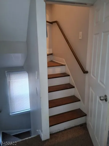 86 Mead St Newark City, NJ 07106
