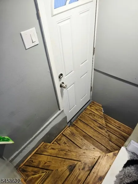86 Mead St Newark City, NJ 07106