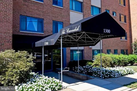 1300 S ARLINGTON RIDGE ROAD #204