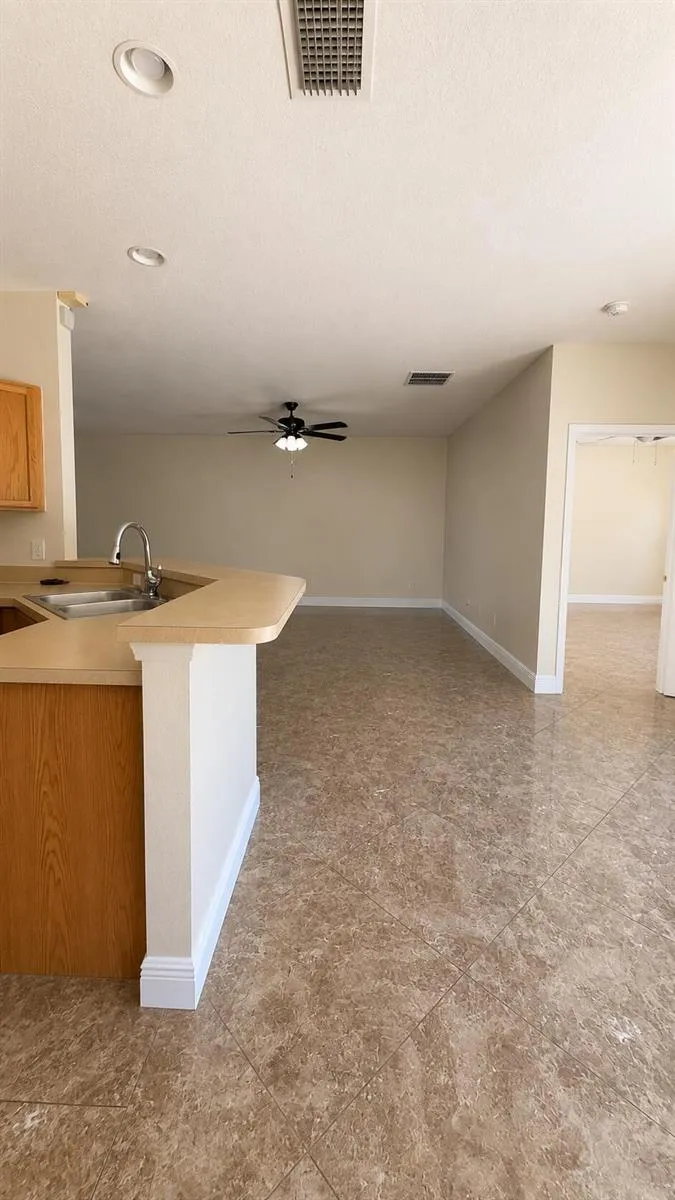1448 Derby Glen Drive Orlando, FL 32837