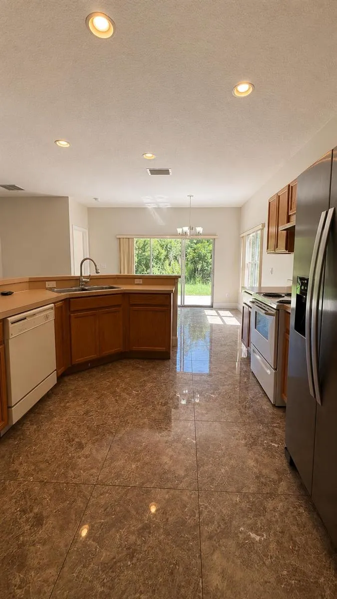 1448 Derby Glen Drive Orlando, FL 32837