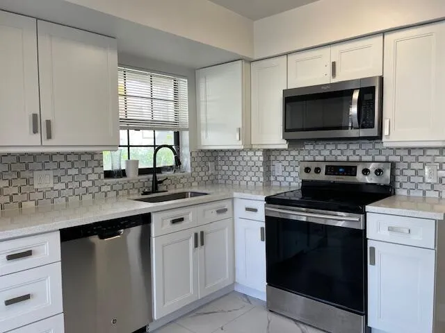 13501 Fountain View Boulevard Wellington, FL 33414