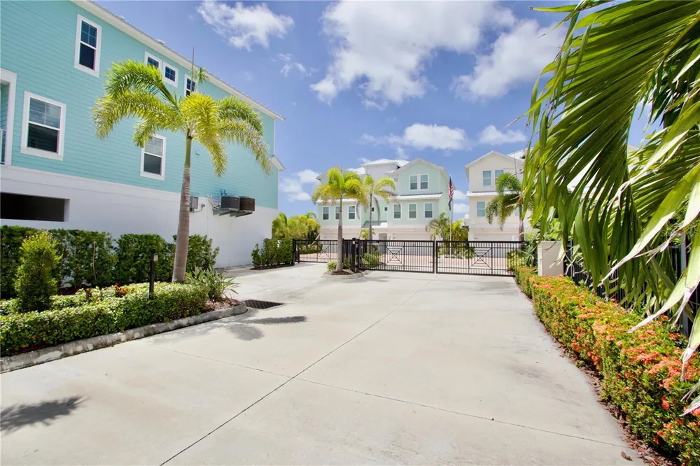 602 SEA COURT Dunedin, FL 34698