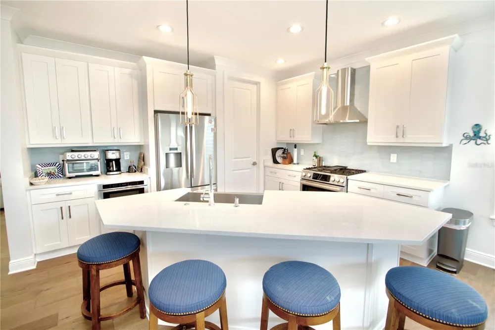 602 SEA COURT Dunedin, FL 34698