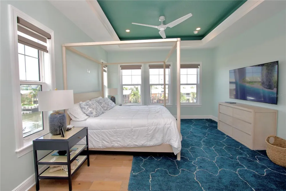 602 SEA COURT Dunedin, FL 34698