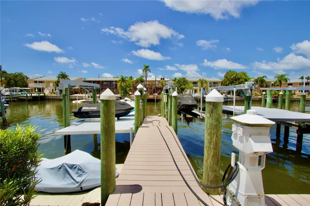 602 SEA COURT Dunedin, FL 34698