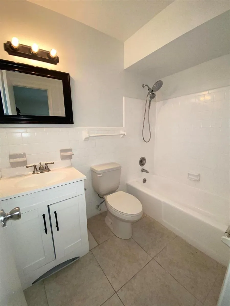 221 SE 3rd Avenue #6 Boynton Beach, FL 33435