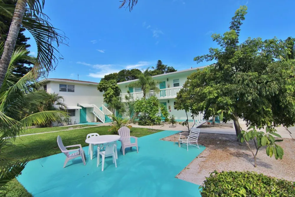 221 SE 3rd Avenue #6 Boynton Beach, FL 33435