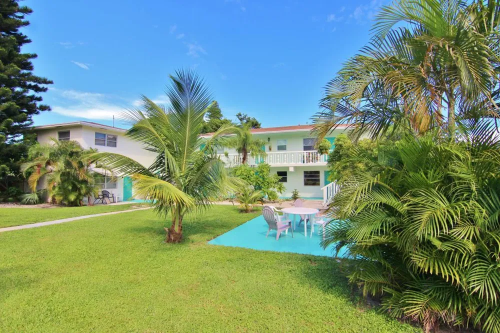 221 SE 3rd Avenue #6 Boynton Beach, FL 33435