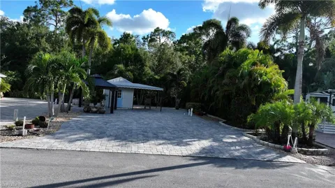 5846 Burrwood Court