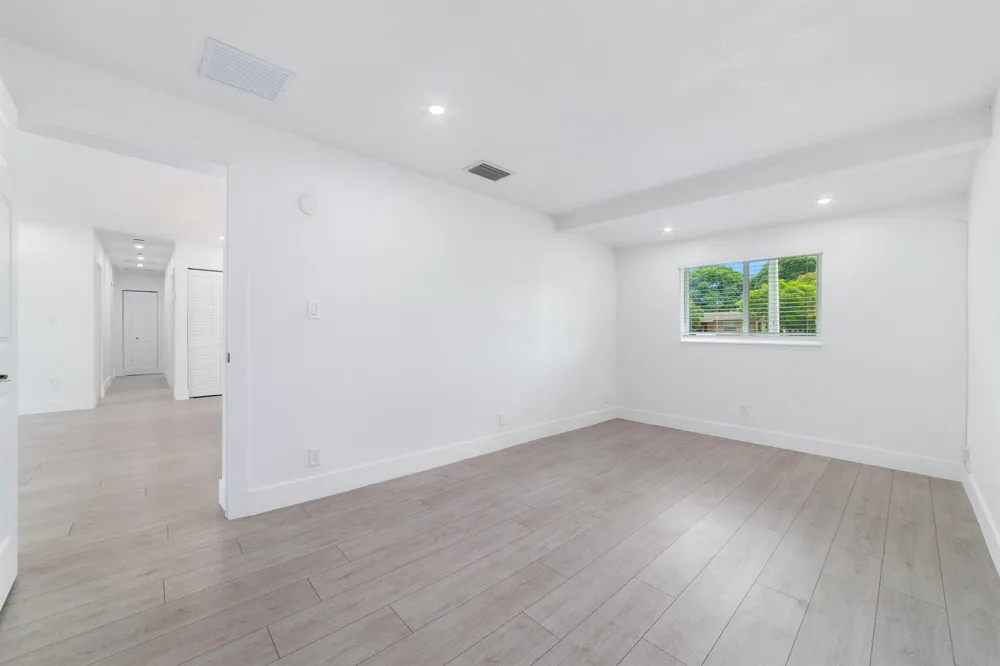 6335 Southgate Boulevard Margate, FL 33068