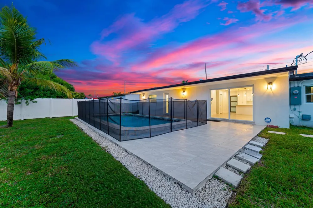 6335 Southgate Boulevard Margate, FL 33068