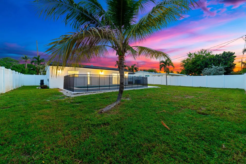 6335 Southgate Boulevard Margate, FL 33068