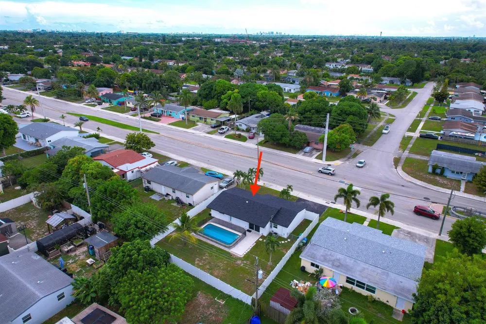 6335 Southgate Boulevard Margate, FL 33068