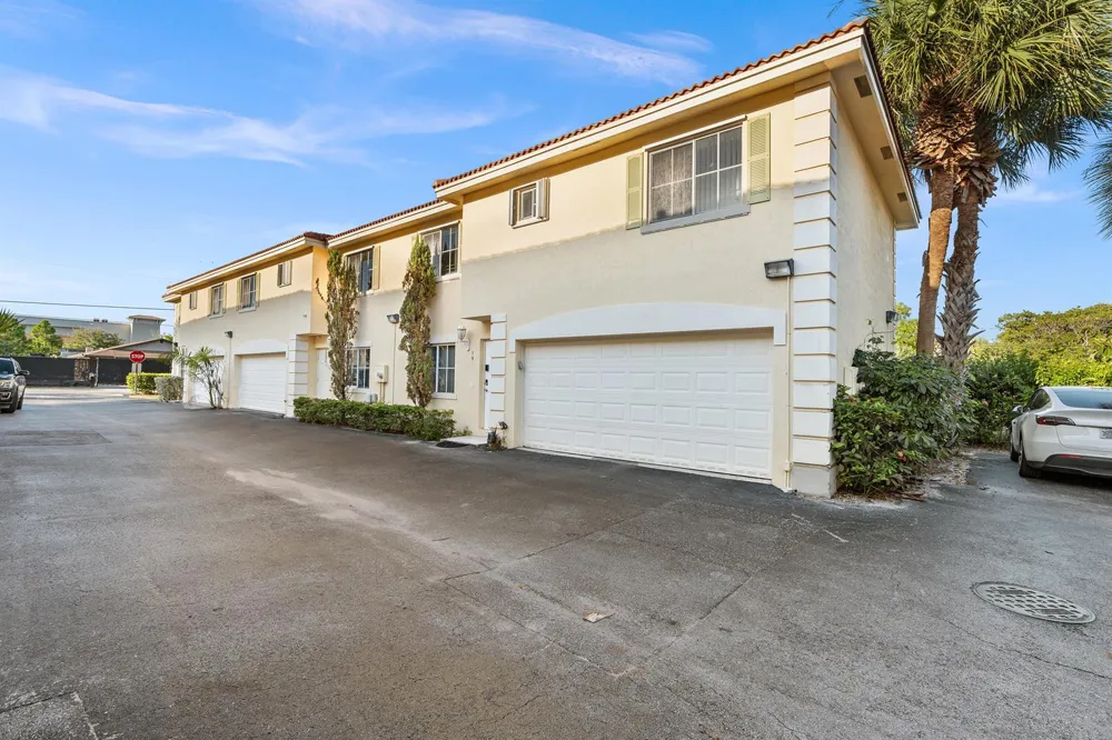 190 SE 2nd Street Deerfield Beach, FL 33441