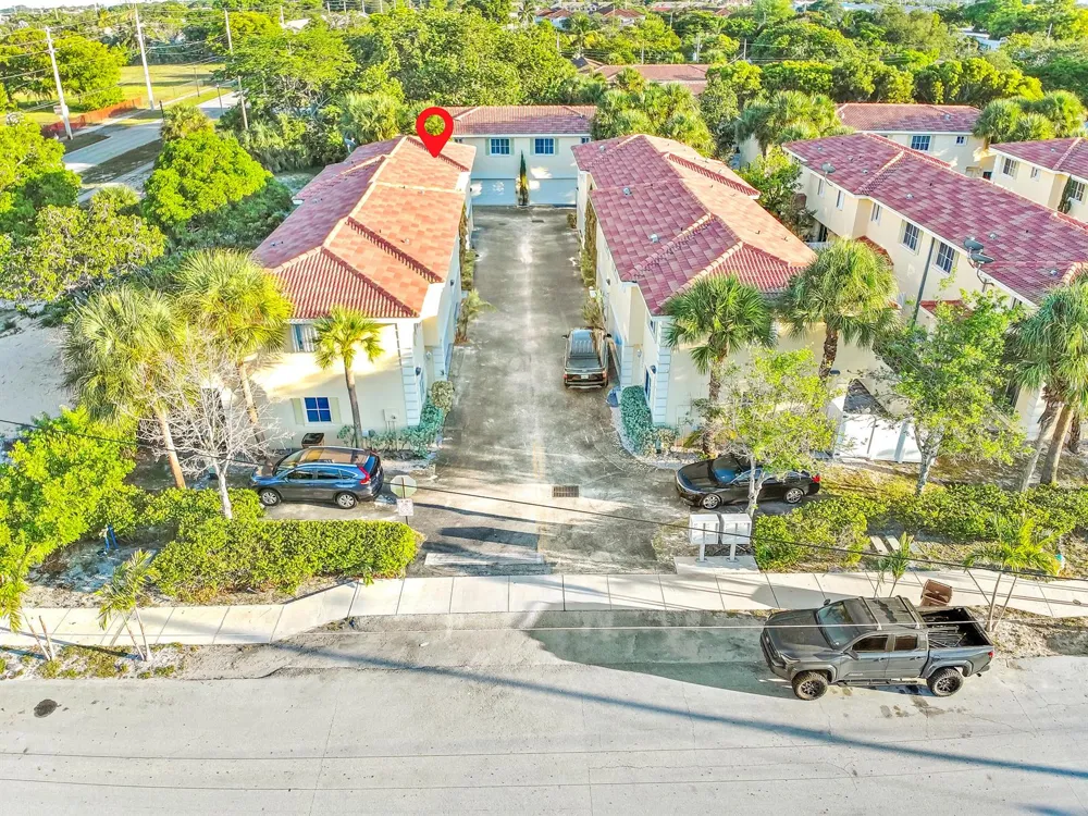 190 SE 2nd Street Deerfield Beach, FL 33441