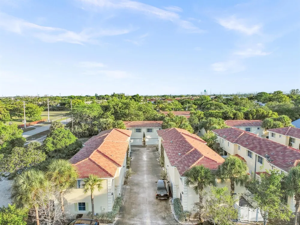 190 SE 2nd Street Deerfield Beach, FL 33441