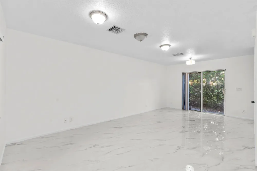 190 SE 2nd Street Deerfield Beach, FL 33441