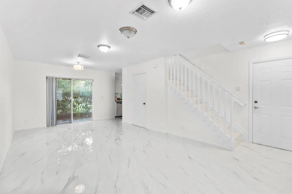 190 SE 2nd Street Deerfield Beach, FL 33441