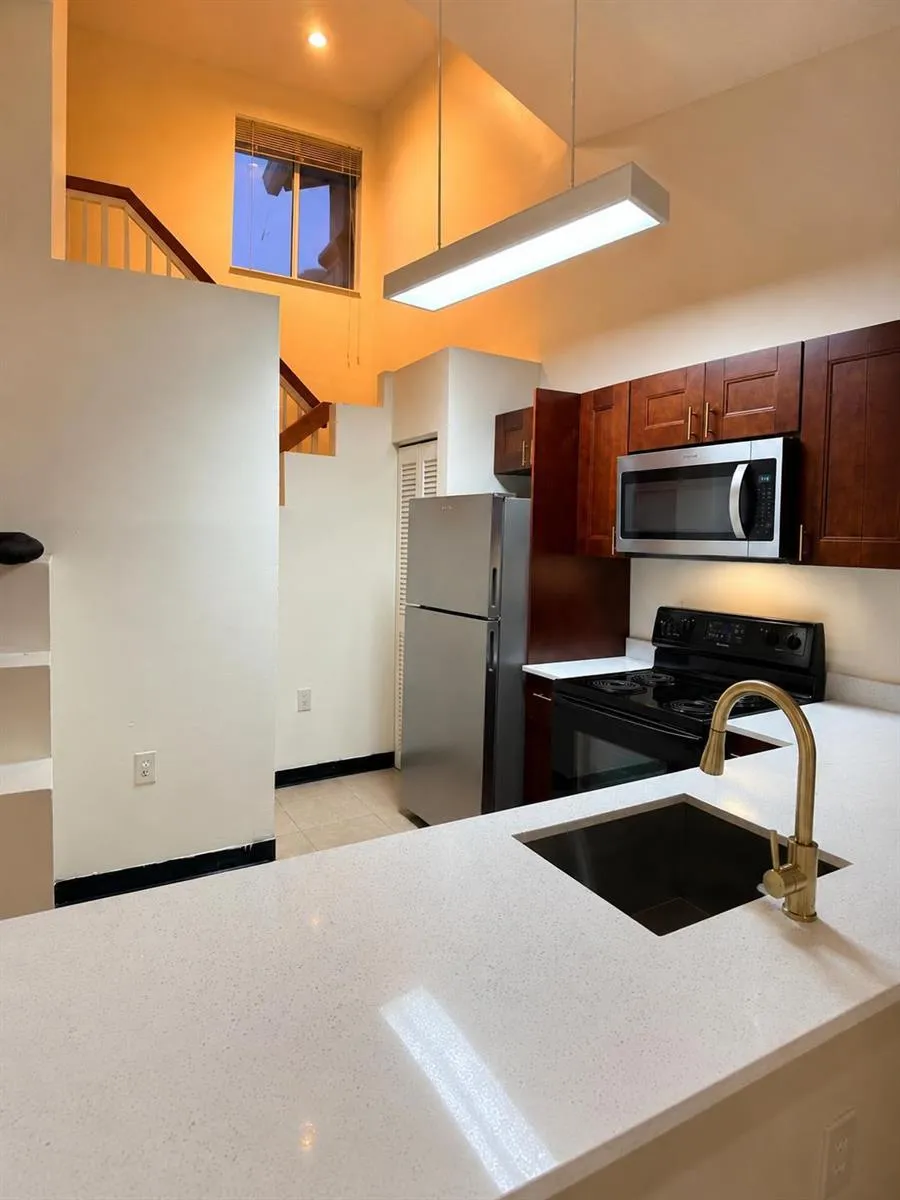 21202 GLENMOOR DRIVE #21202 West Palm Beach, FL 33409