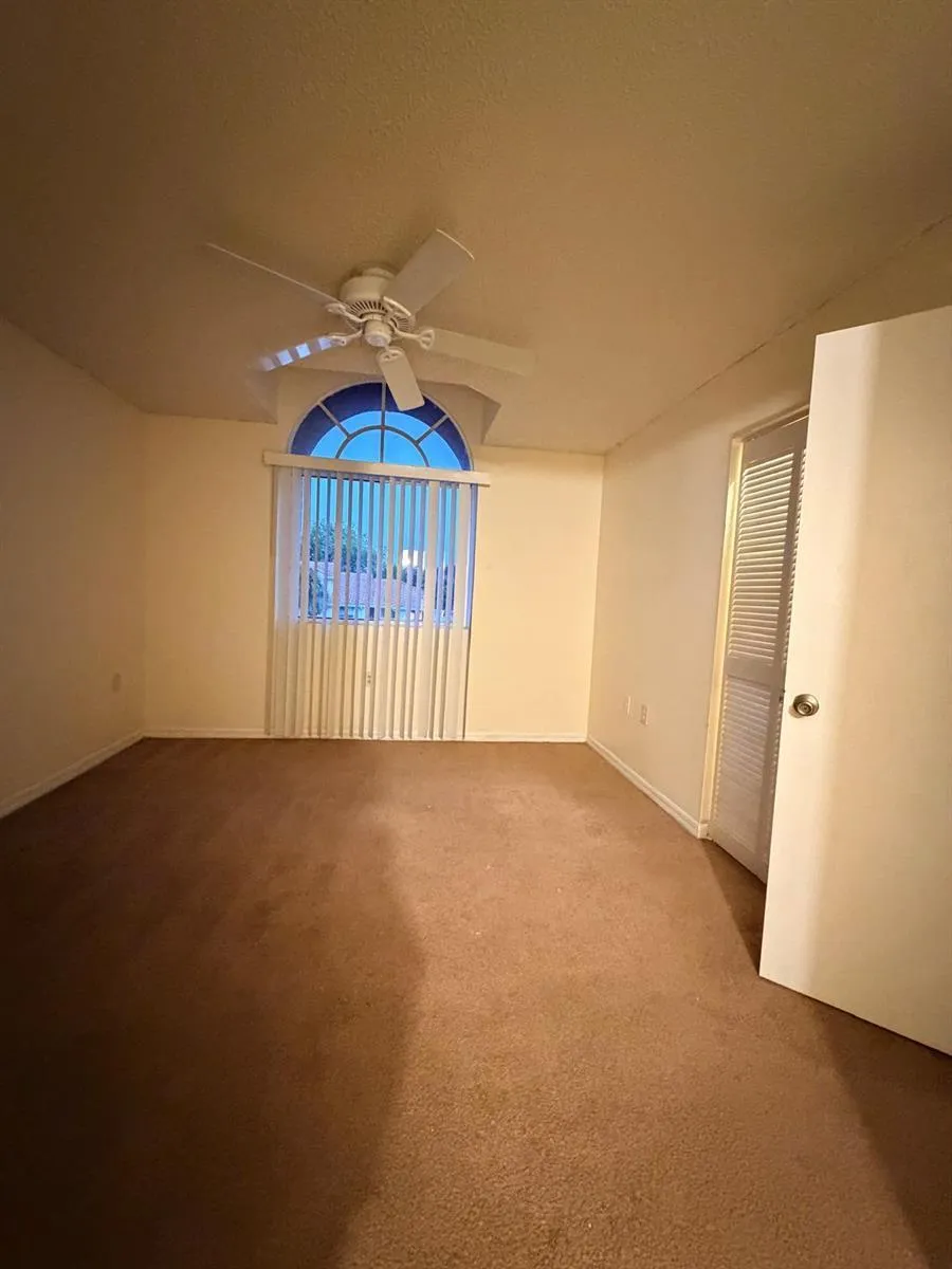 21202 GLENMOOR DRIVE #21202 West Palm Beach, FL 33409