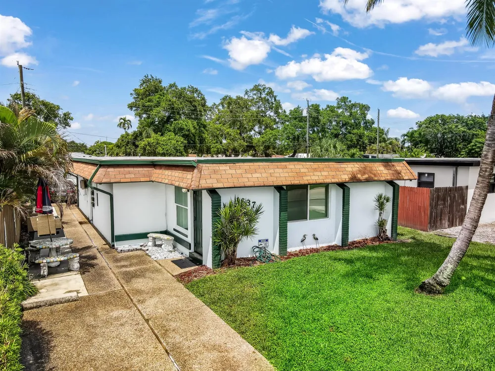 1637 Taft Street Hollywood, FL 33020