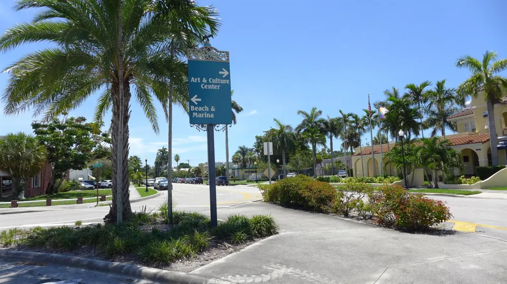 1637 Taft Street Hollywood, FL 33020