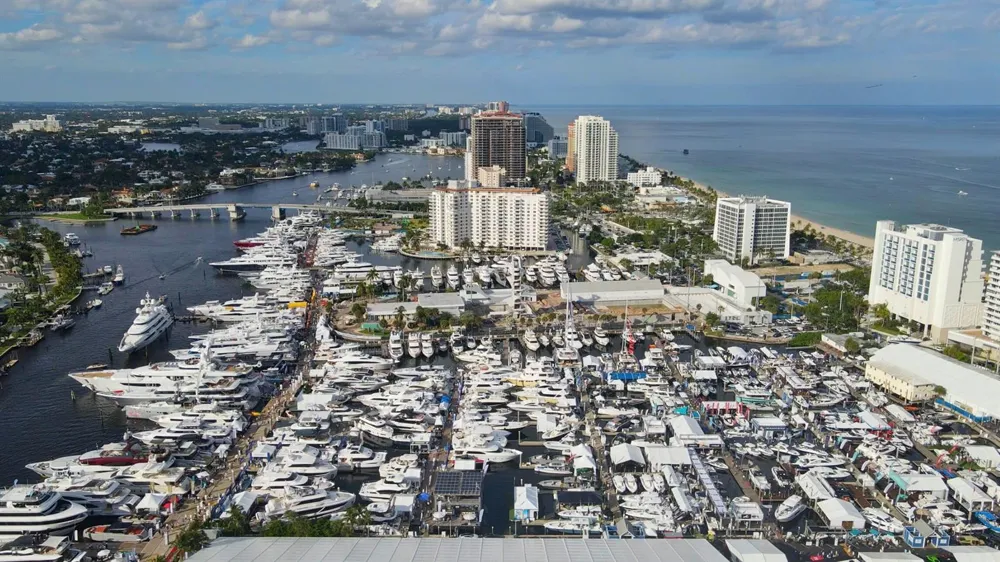 1637 Taft Street Hollywood, FL 33020