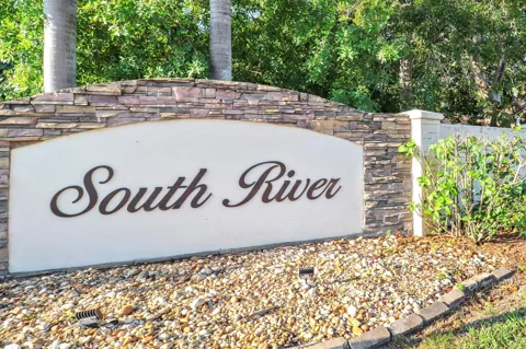 540 SW South River Drive