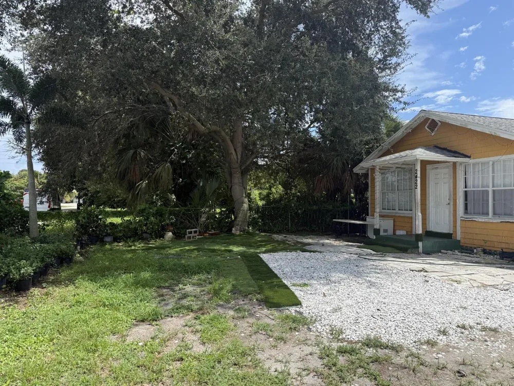 2422 Genessee Avenue West Palm Beach, FL 33409