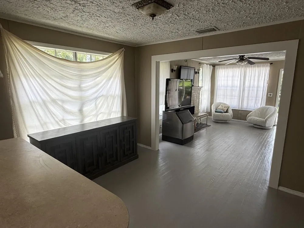 2422 Genessee Avenue West Palm Beach, FL 33409