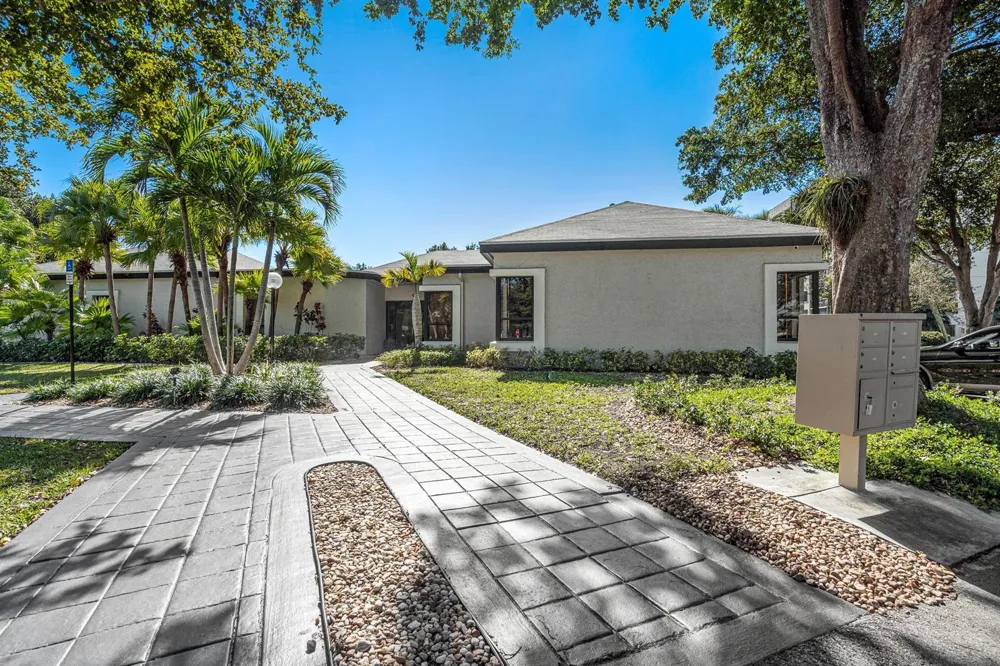 1244 S Military Trail #725 Deerfield Beach, FL 33442