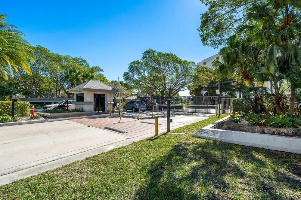 1244 S Military Trail #725 Deerfield Beach, FL 33442