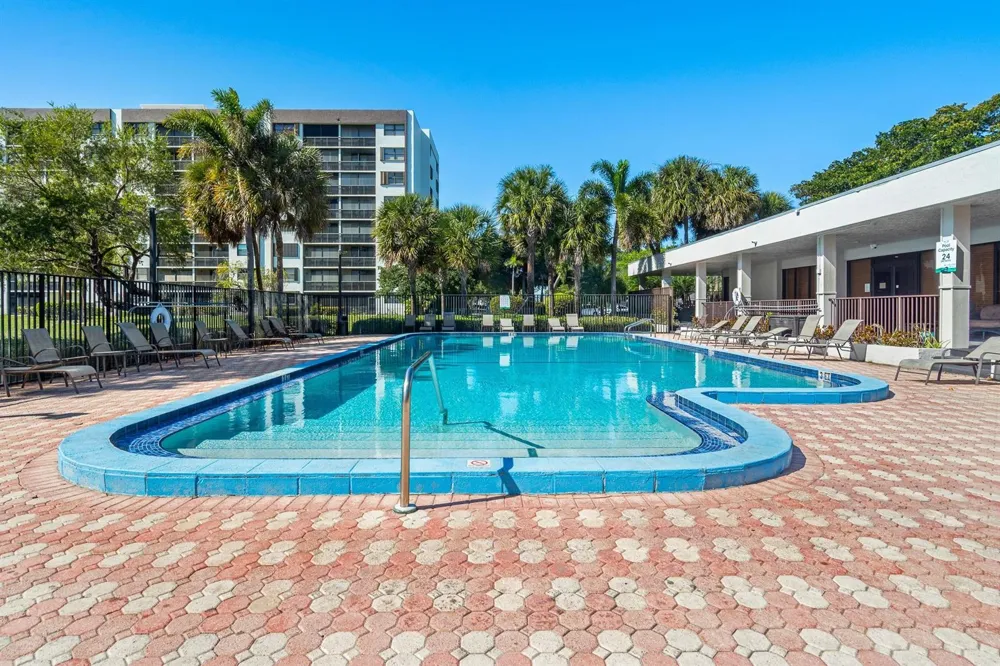 1244 S Military Trail #725 Deerfield Beach, FL 33442
