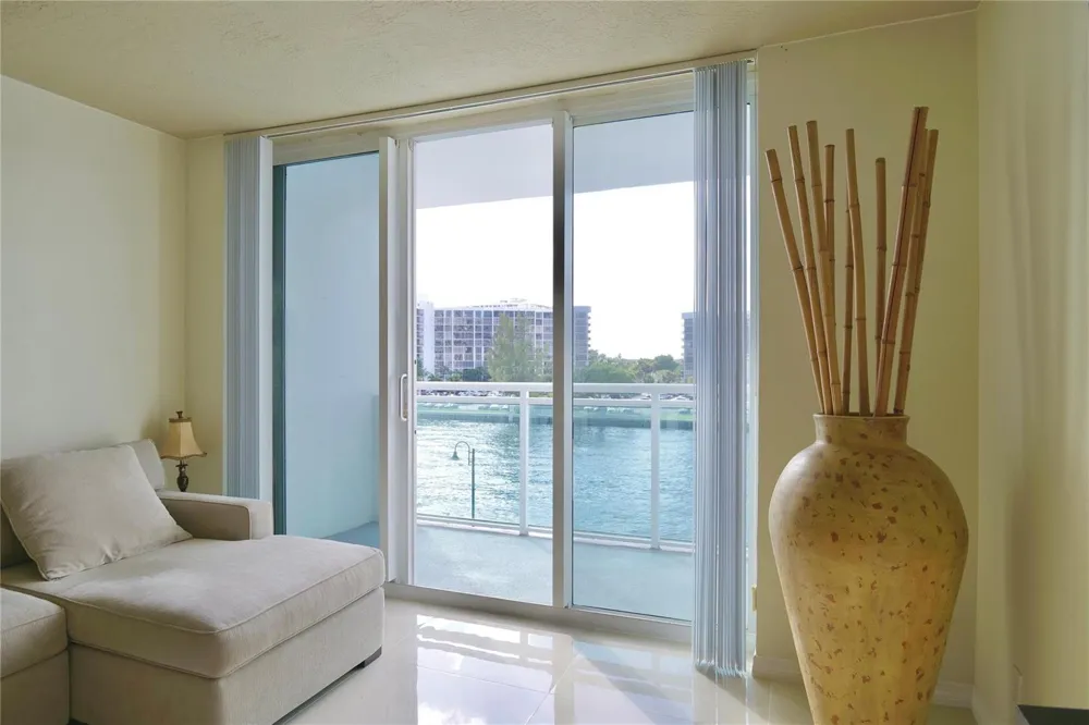 3000 S Ocean Drive #312 Hollywood, FL 33019