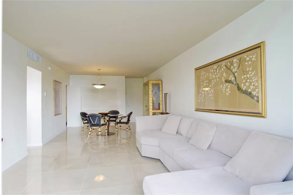 3000 S Ocean Drive #312 Hollywood, FL 33019