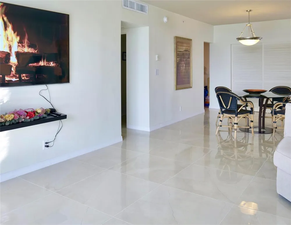 3000 S Ocean Drive #312 Hollywood, FL 33019