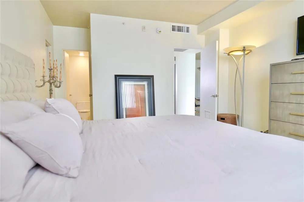 3000 S Ocean Drive #312 Hollywood, FL 33019
