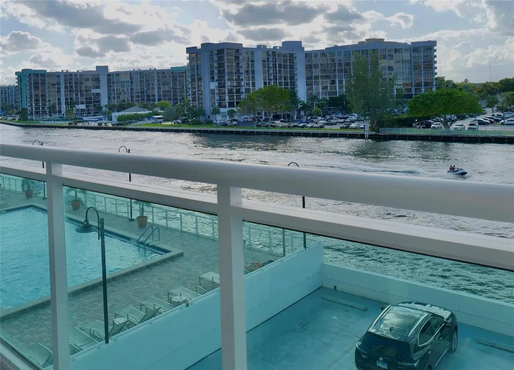 3000 S Ocean Drive #312 Hollywood, FL 33019