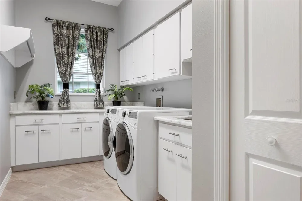 434 TREMINGHAM WAY Venice, FL 34293