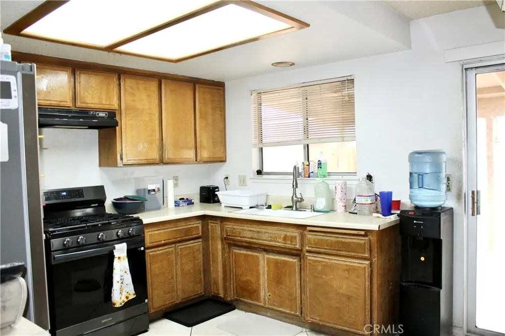 951 Chateau Way Barstow, CA 92311