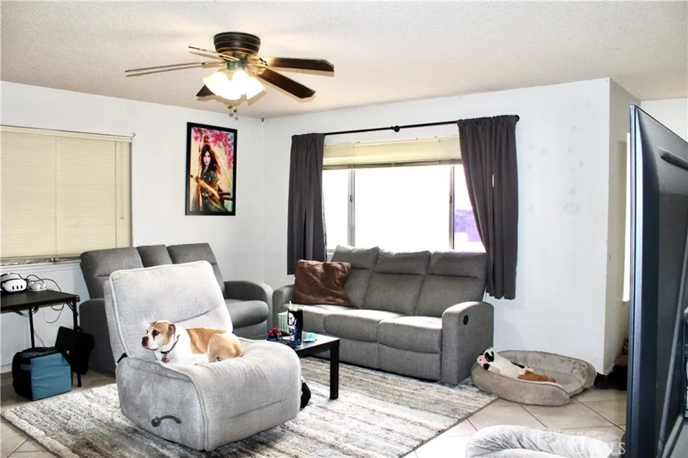 951 Chateau Way Barstow, CA 92311