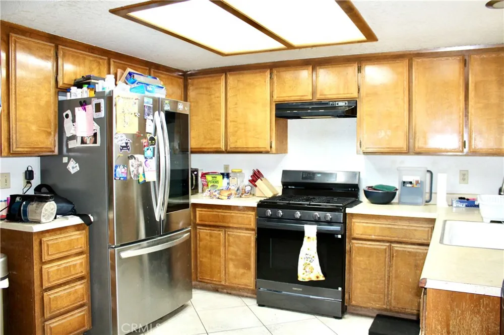 951 Chateau Way Barstow, CA 92311
